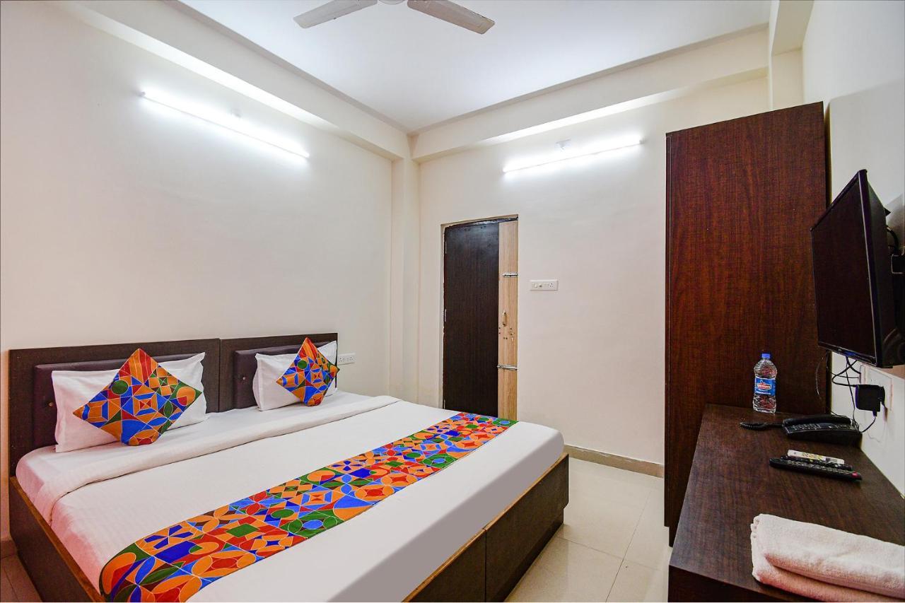 Fabexpress Sr Hotel Bārang Exterior photo