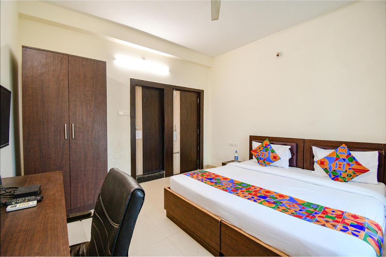 Fabexpress Sr Hotel Bārang Exterior photo